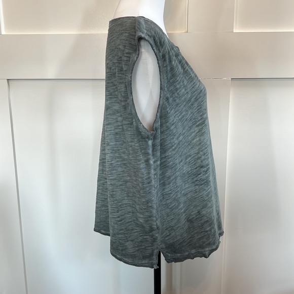 NWT Mododoc Top - Picture 2 of 7